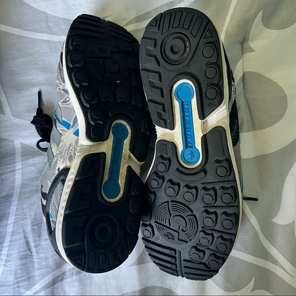 ADIDAS Women’s ZX Flux Sneakers - Picture 3 of 6